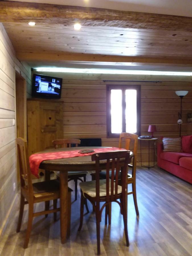 Le Woody Apartment Saint-Etienne-de-Tinee Luaran gambar
